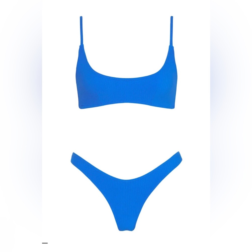 Triangl Arles Rib Bikini in Maci cut Includes bag